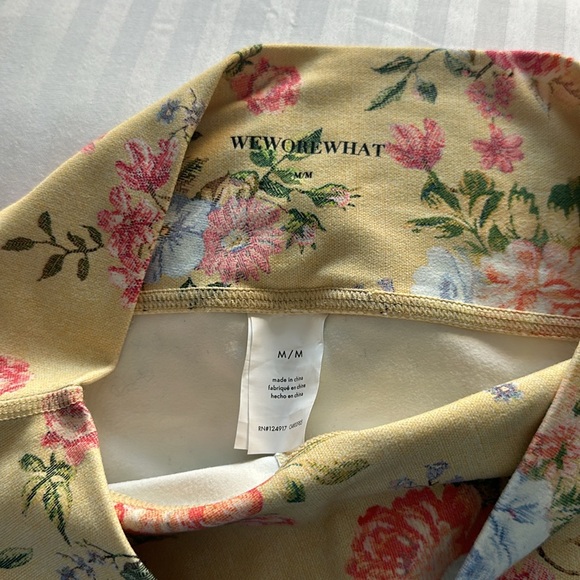 WeWoreWhat Floral Biker Shorts - Picture 2 of 2